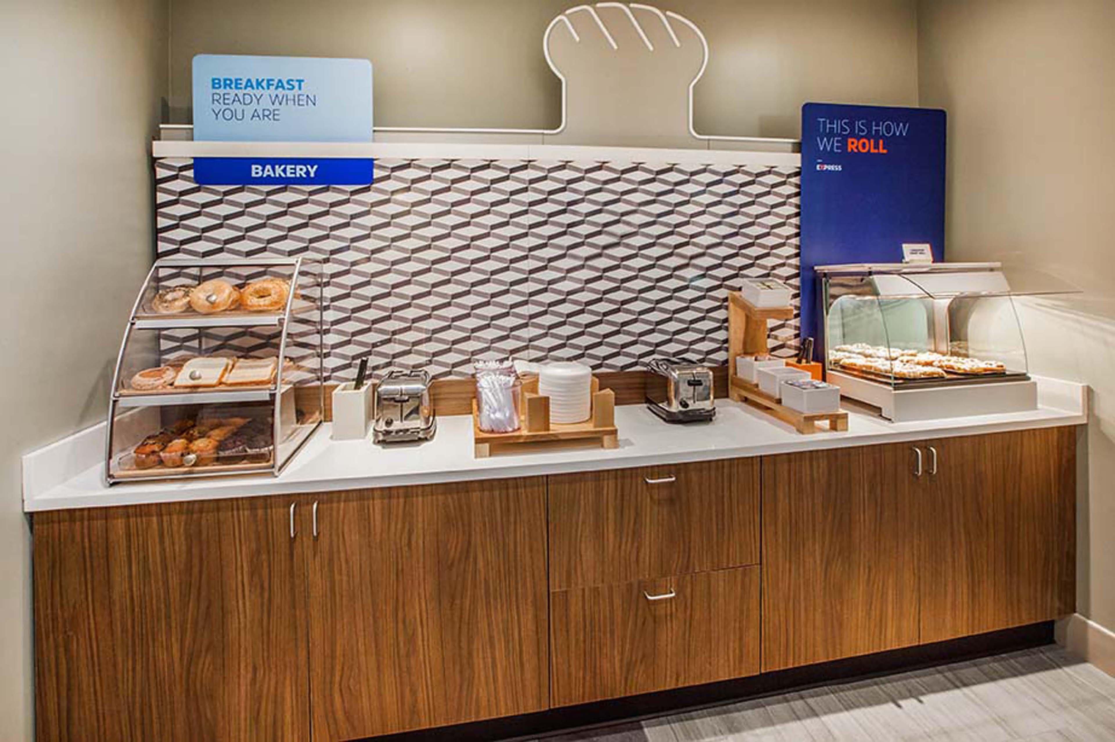 Holiday Inn Express Hotel & Suites Portland-Northwest Downtown By Ihg Экстерьер фото
