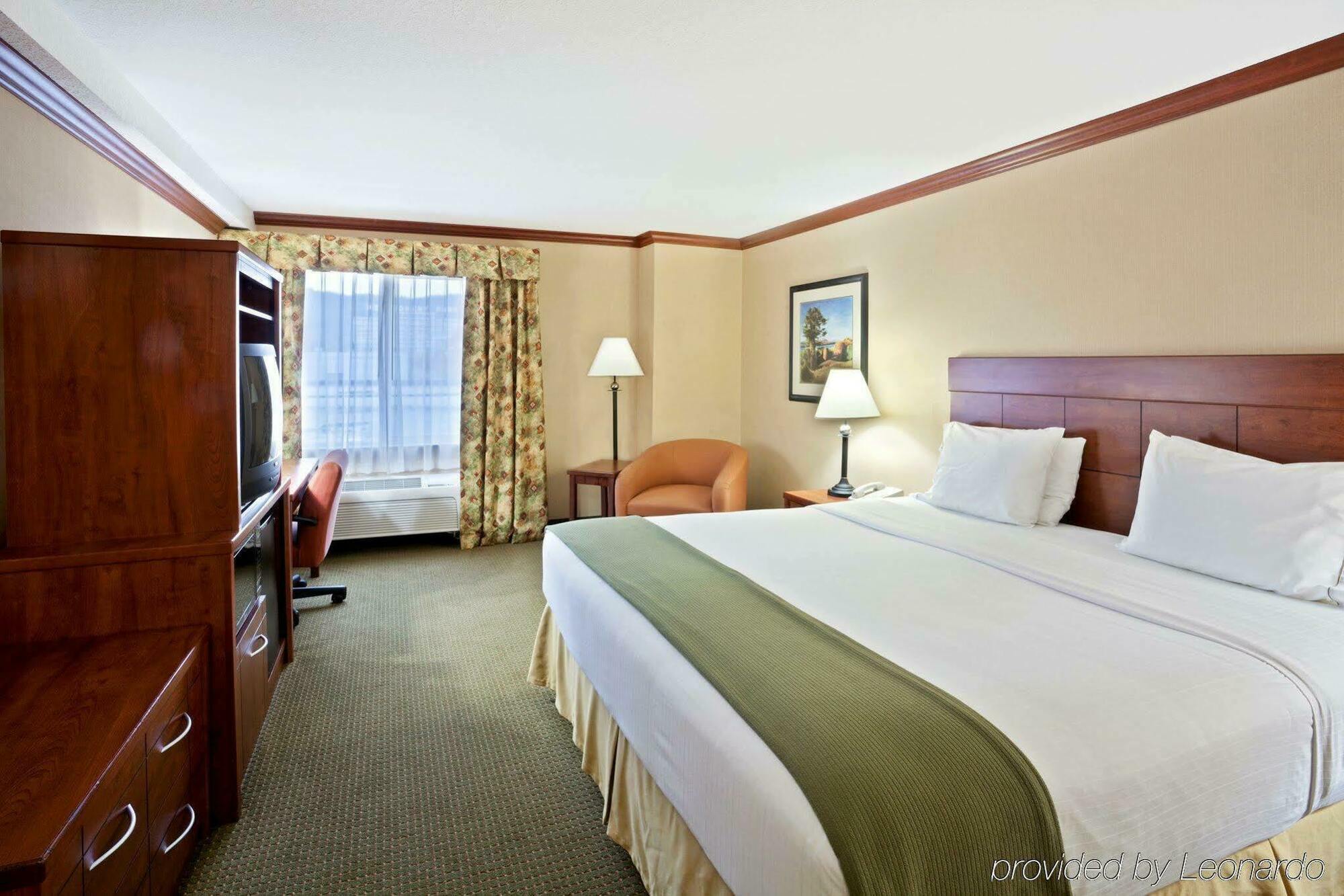 Holiday Inn Express Hotel & Suites Portland-Northwest Downtown By Ihg Экстерьер фото